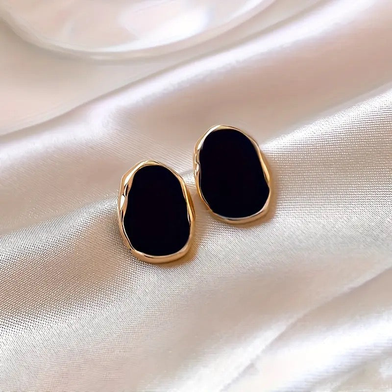 Oval Dimension Earrings